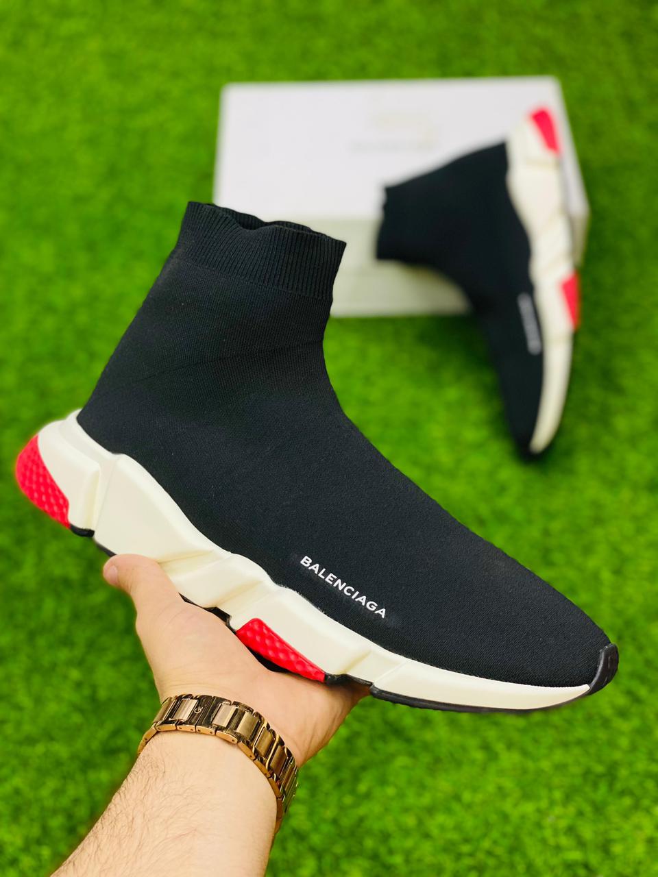 2024 Classic Black Socks Runing Shoes Men High Sock Trainers Women Slip on Couple Casual Shoes Lightweight Sneakers Men