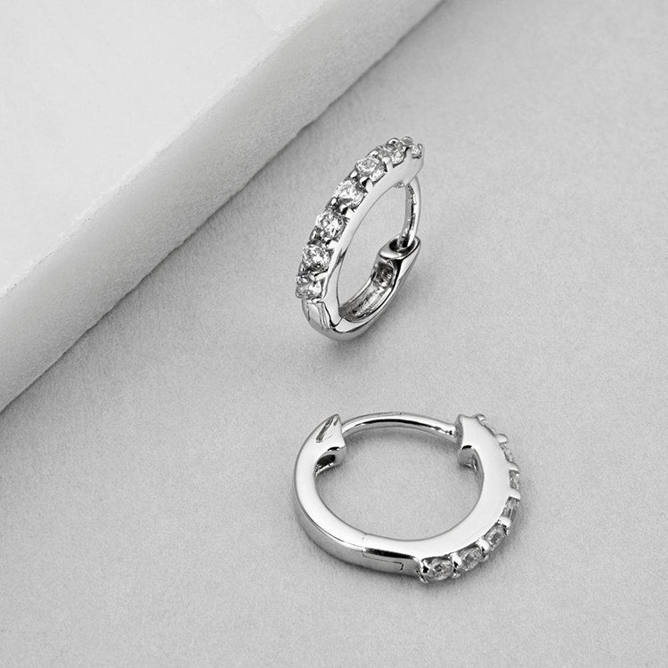 Yu Ying fashion jewelry hoop earrings S925 insert round moissanite earrings for girls