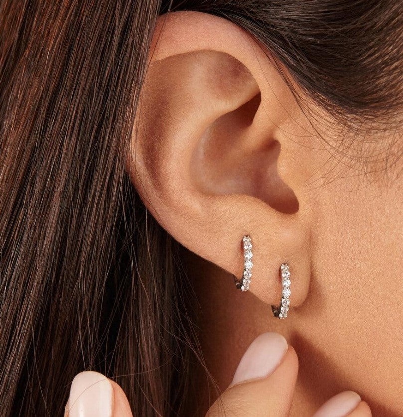 Yu Ying fashion jewelry hoop earrings S925 insert round moissanite earrings for girls